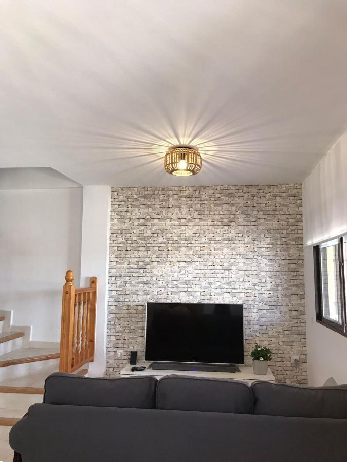 산타 폴라 Nice House With Amazing Swimming Pool/ Just 5 Min From Beach 빌라 외부 사진