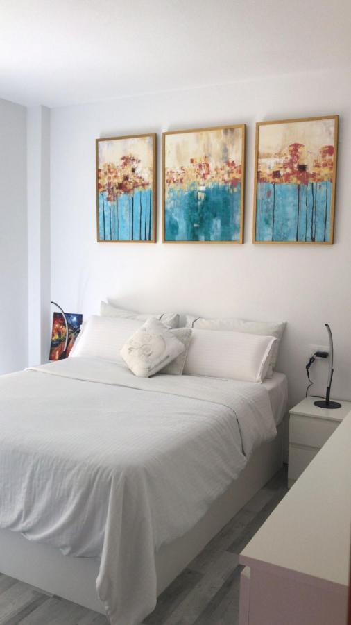 산타 폴라 Nice House With Amazing Swimming Pool/ Just 5 Min From Beach 빌라 외부 사진